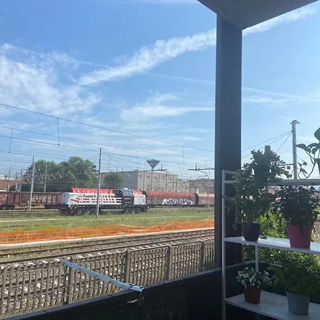 Ej Station Corner *