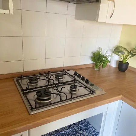 Ej Station Corner Verona